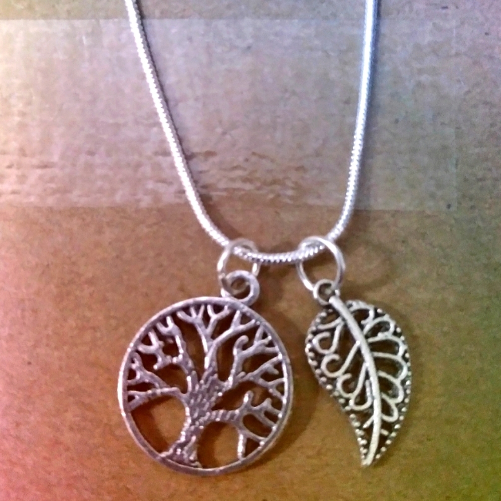 The Fallen Leaf 925 Sterling Silver Necklace